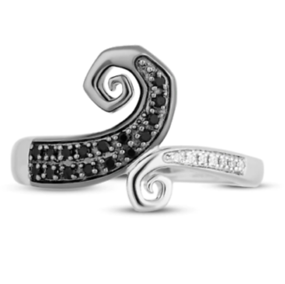 Disney's Treasures Nightmare Before Christmas Ring - Picture 1 of 7